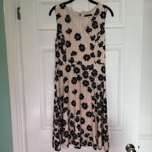 Tommy Hilfiger Sz 8 Woman's Light Pink/Navy Floral Sleeveless Lined Career Dress